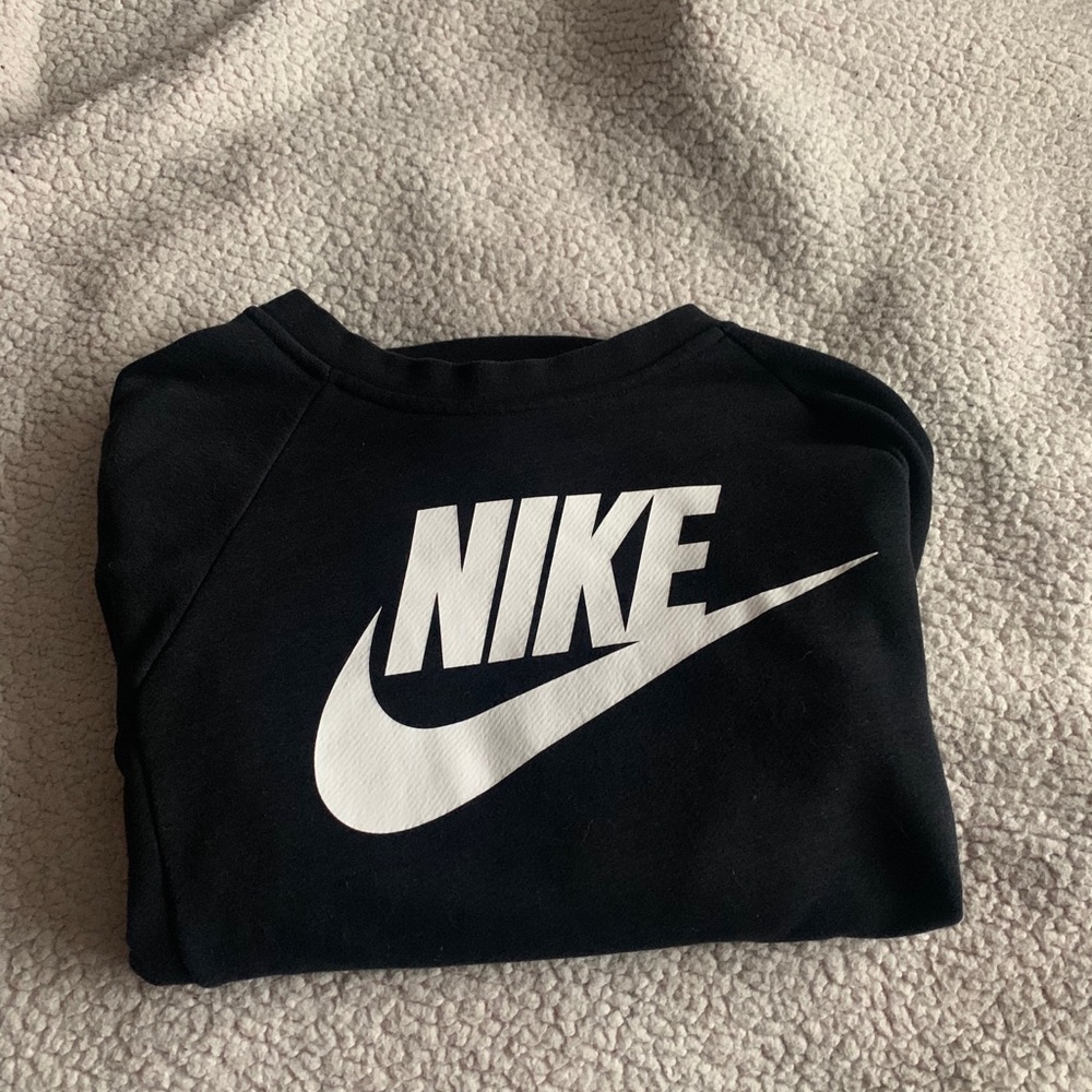 Nike pullover